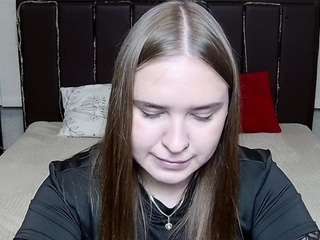 LauraHlot