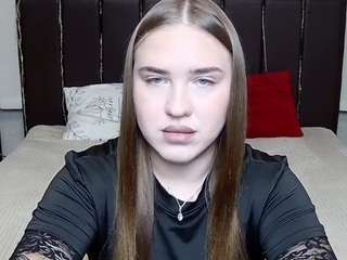 LauraHlot