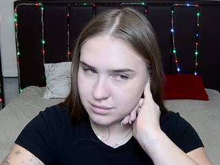 LauraHlot