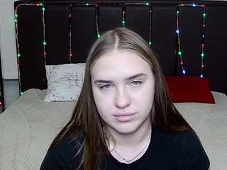 LauraHlot live cam preview