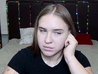 LauraHlot