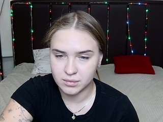 LauraHlot live cam preview