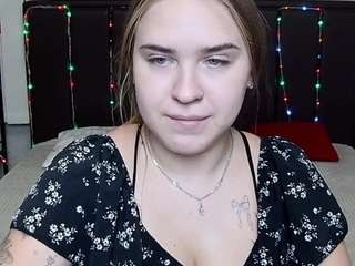 LauraHlot live cam preview