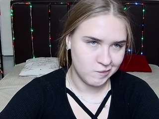 LauraHlot