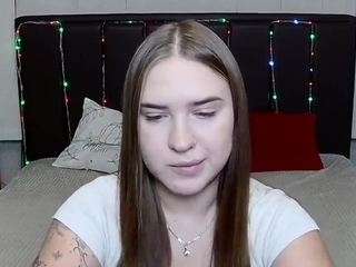 LauraHlot