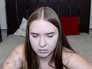 LauraHlot