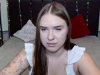 LauraHlot