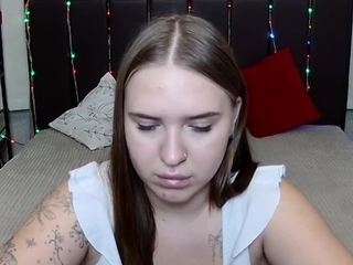 LauraHlot