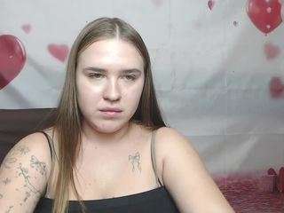 LauraHlot