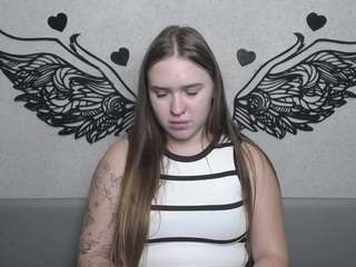 LauraHlot