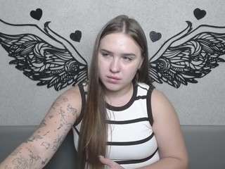 LauraHlot