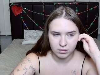 LauraHlot