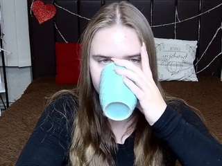 LauraHlot