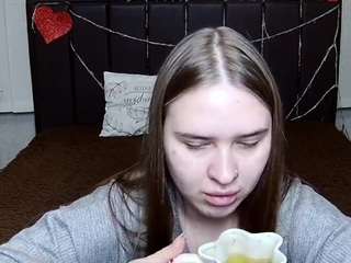 LauraHlot