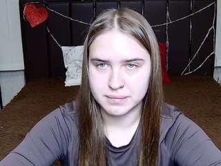 LauraHlot