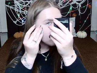 LauraHlot