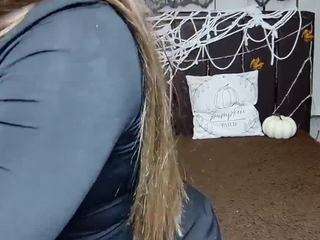 LauraHlot