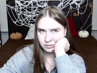 LauraHlot