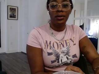  lolamillionz chat room