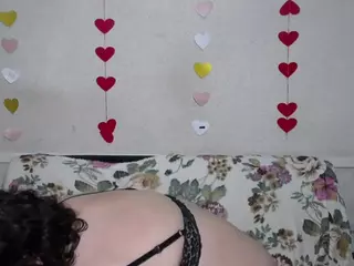 LuciaMii's Live Sex Cam Show