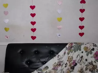 LuciaMii's Live Sex Cam Show