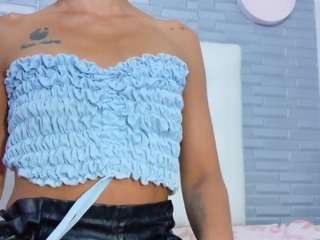 tara-hopkins webcam model