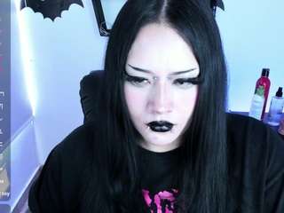 cristal-kosh's CamSoda show and profile