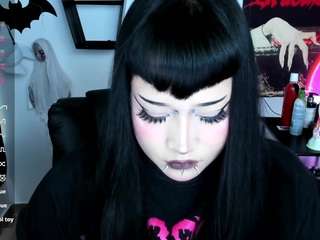 cristal-kosh's CamSoda show and profile