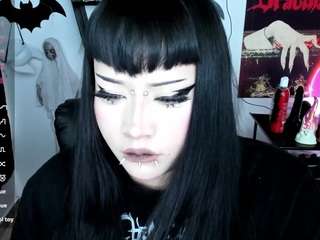 cristal-kosh, female webcam model,  years old, on live webcam
