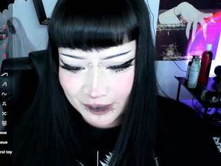 cristal-kosh's live room