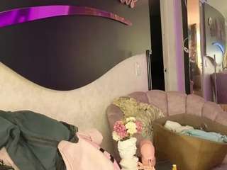 miasavagex20's CamSoda show and profile