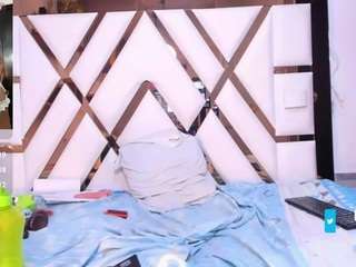 Live cam show with molly-sweett