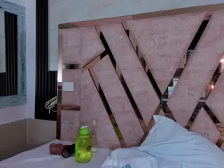 molly-sweett's Live Sex Cam Show