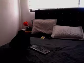 SilvanaRoushe's Live Sex Cam Show