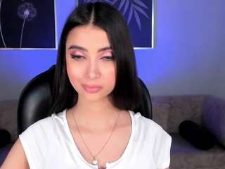 valeriavelvet Live Webcam on CamSoda