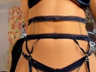 valeriavelvet's CamSoda show and profile