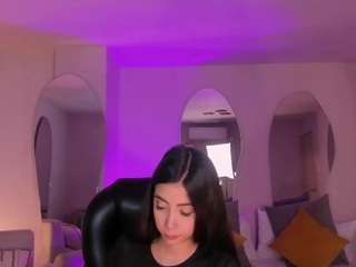 Live webcam model valeriavelvet on Soda Cams