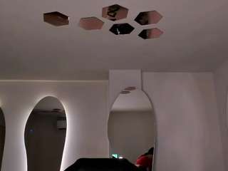 valeriavelvet webcam