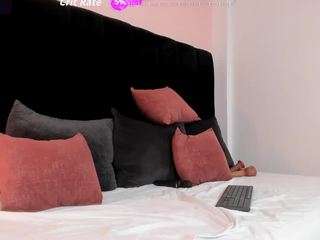 ariel-jones's CamSoda show and profile