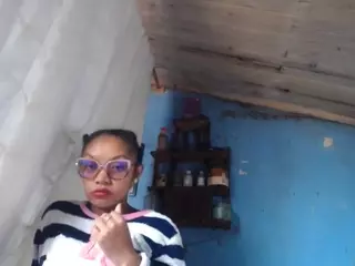 goddessmia777's Live Sex Cam Show