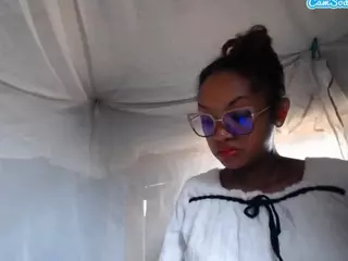 goddessmia777's Live Sex Cam Show