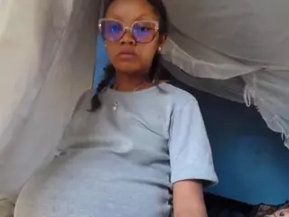 goddessmia777's Live Sex Cam Show