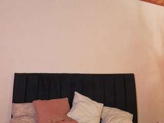 emmygomez's CamSoda show and profile