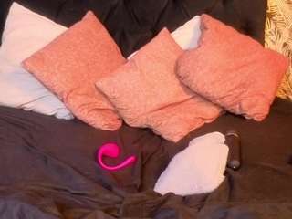 emmygomez live cam profile