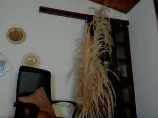 Emilia live webcam show