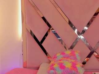 esmeraldaht Live Webcam on CamSoda