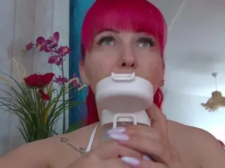 Foxxxy-MILF's Live Sex Cam Show