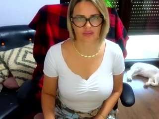 lisa-rios's live room
