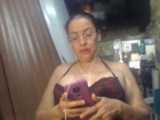 lusurylovely's CamSoda show and profile