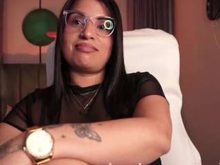 sheyla-hills webcam model